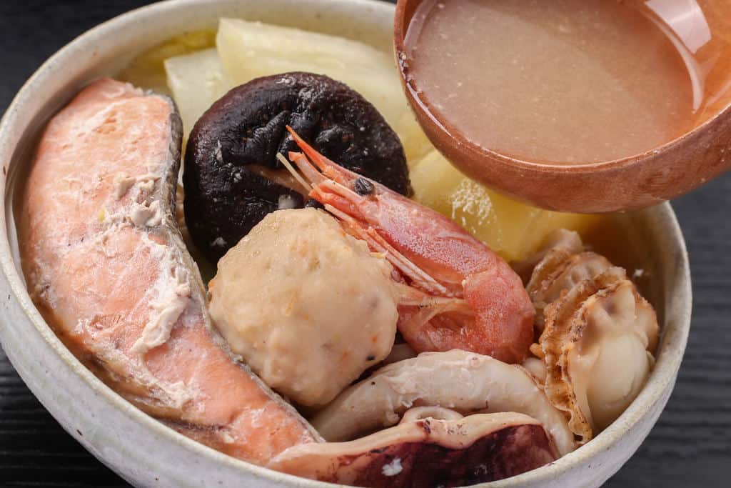 お取り寄せ鍋】北海道の郷土料理である石狩鍋。この商品はおすすめしません。 | 食通きどり